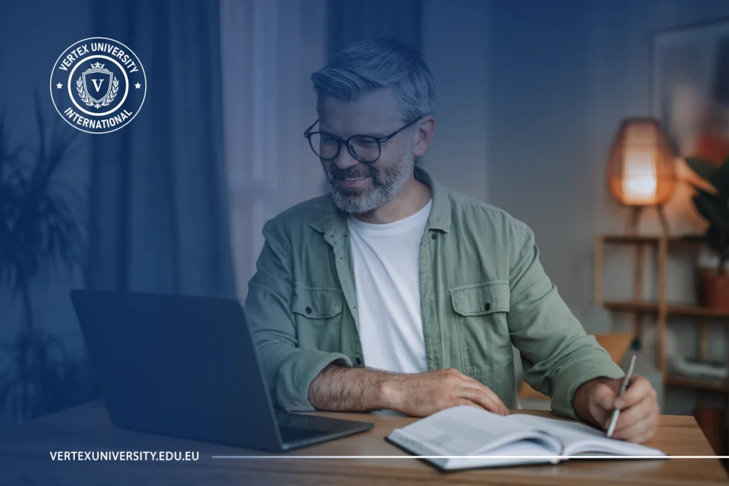 التعليم الرقمي: فرصة في سن الأربعين-جامعة فيرتكس Digital Education: An Opportunity at The Age of Forty